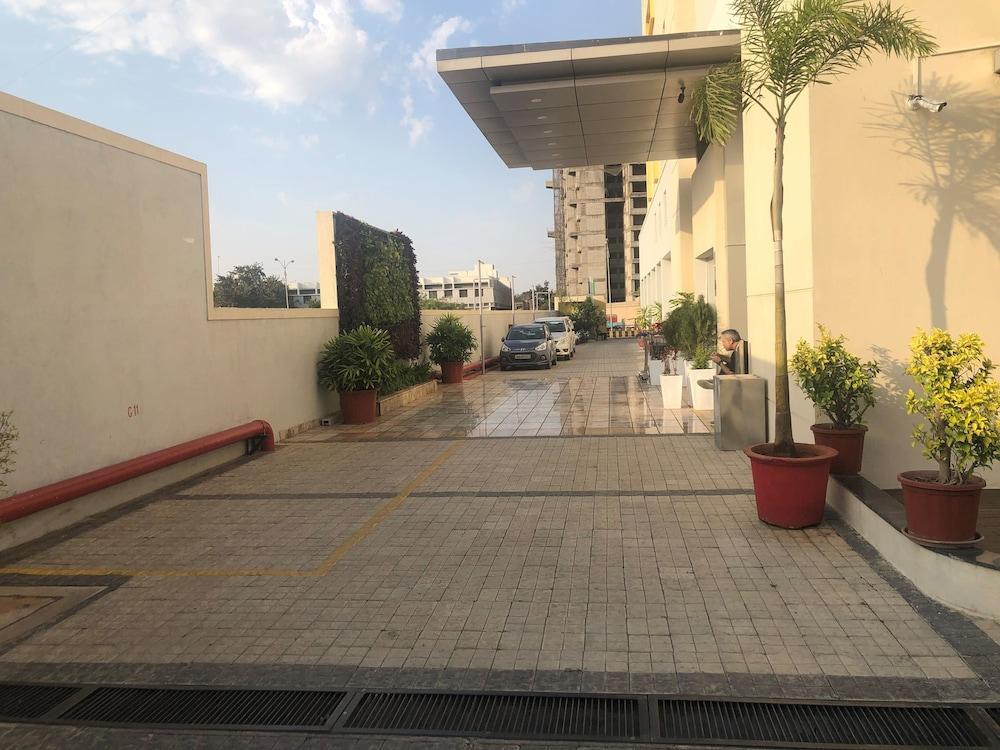 Holiday Inn Express Nashik Indira Nagar By Ihg Exterior foto